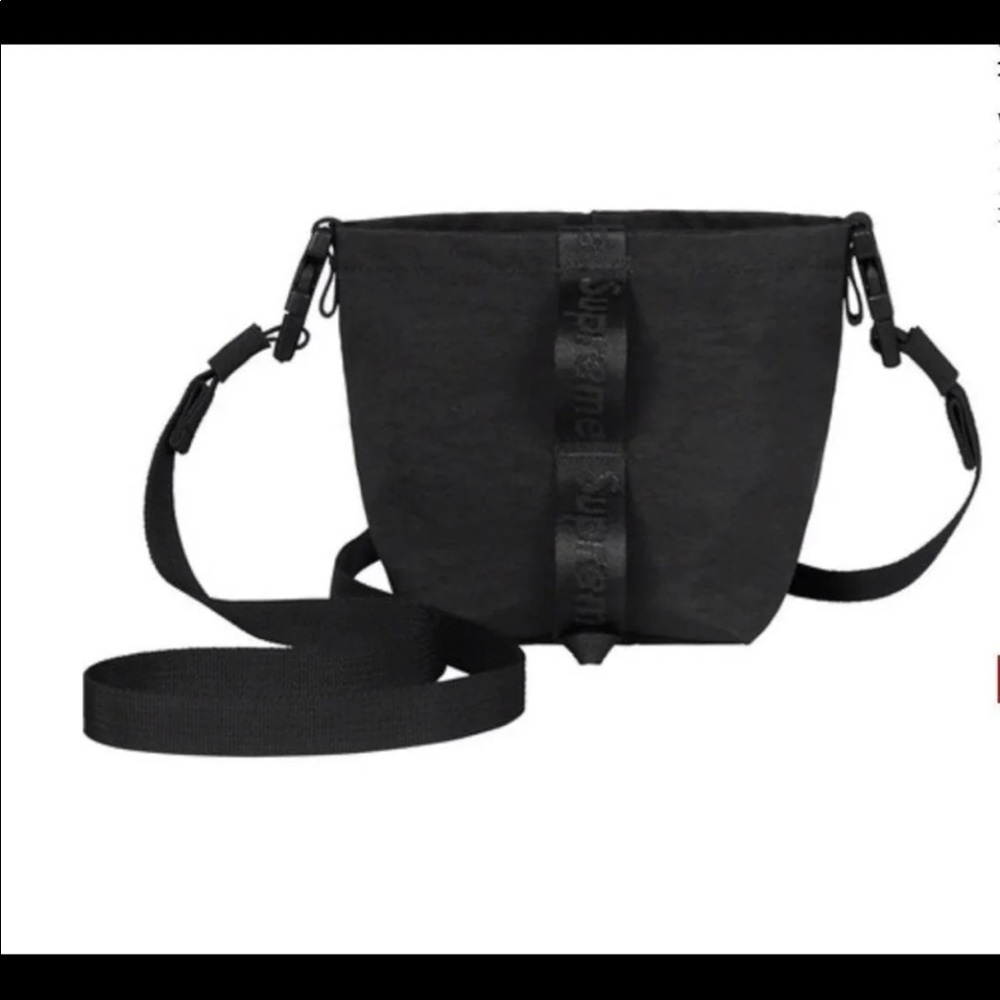 Supreme neck pouch